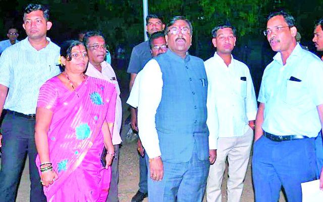 Update martyr's monument | हुतात्मा स्मारकाला अद्ययावत करा Update martyr's monument | हुतात्मा स्मारकाला अद्ययावत करा