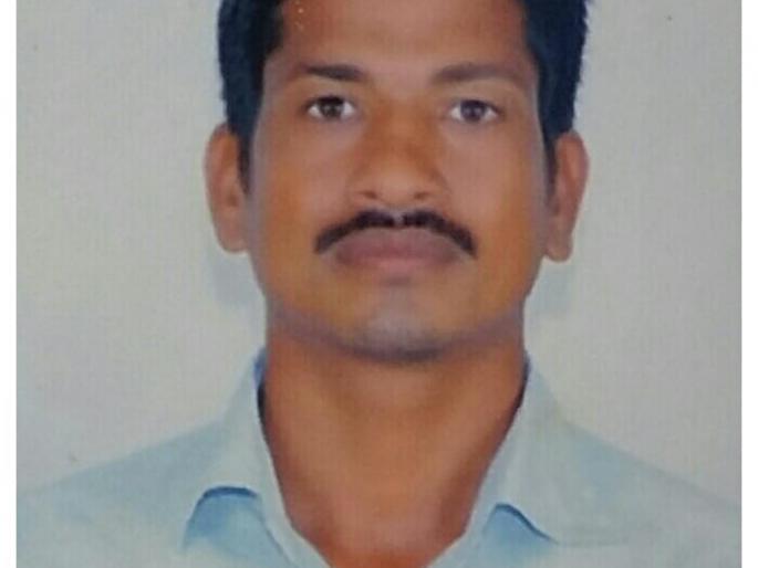 Shock the electricity shock and kill the farmers | विजेचा शॉक बसुन शेतकरी मृत Shock the electricity shock and kill the farmers | विजेचा शॉक बसुन शेतकरी मृत