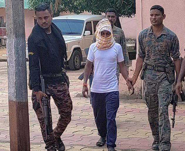 Naxalite Mangru Madavi arrested; There was a bounty of Rs 2 lakh, participation in the encounter with three murders | नक्षली मंगरू मडावी याला अटक; होते दोन लाखांचे बक्षीस, तीन खुनांसह चकमकीत सहभाग Naxalite Mangru Madavi arrested; There was a bounty of Rs 2 lakh, participation in the encounter with three murders | नक्षली मंगरू मडावी याला अटक; होते दोन लाखांचे बक्षीस, तीन खुनांसह चकमकीत सहभाग