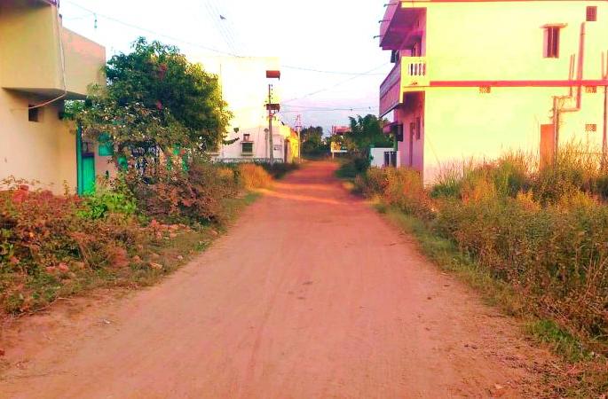 No water, no roads in the new colony! | नवीन वसाहतीत ना पाणी, ना रस्ते ! No water, no roads in the new colony! | नवीन वसाहतीत ना पाणी, ना रस्ते !