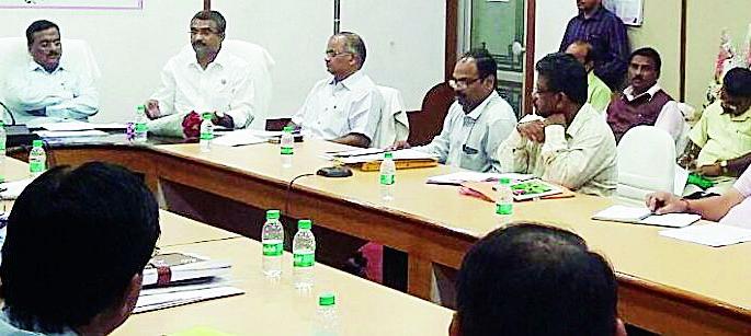 Increase the scope of irrigation to speed up | सिंचनाची व्याप्ती गतीने वाढवा Increase the scope of irrigation to speed up | सिंचनाची व्याप्ती गतीने वाढवा