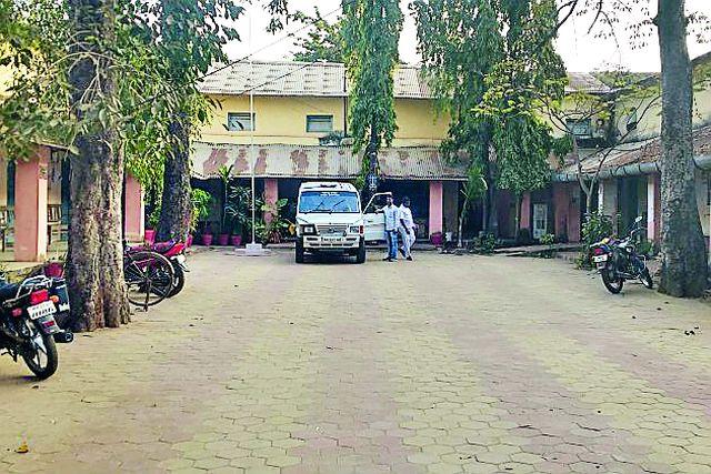 Work jam due to agitation | आंदोलनामुळे कामकाज ठप्प