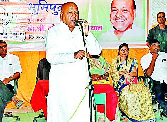 Foresight needed for the development of the area | क्षेत्राच्या विकासासाठी दूरदृष्टीची गरज Foresight needed for the development of the area | क्षेत्राच्या विकासासाठी दूरदृष्टीची गरज