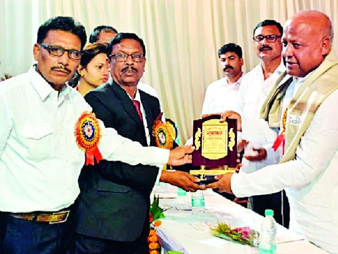 Vidarbha Samaj Gaurav Puraskar Award | विदर्भ समाज गौरव पुरस्कार प्रदान Vidarbha Samaj Gaurav Puraskar Award | विदर्भ समाज गौरव पुरस्कार प्रदान