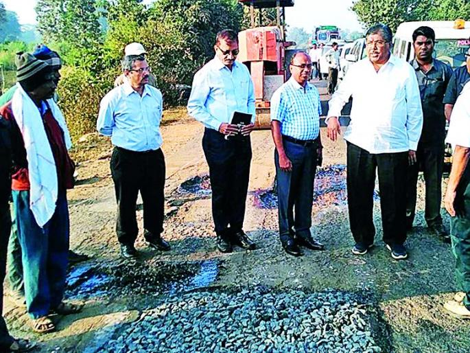 The ministers of the 'Way' route surveyed | ‘त्या’ मार्गाची मंत्र्यांनी केली पाहणी The ministers of the 'Way' route surveyed | ‘त्या’ मार्गाची मंत्र्यांनी केली पाहणी