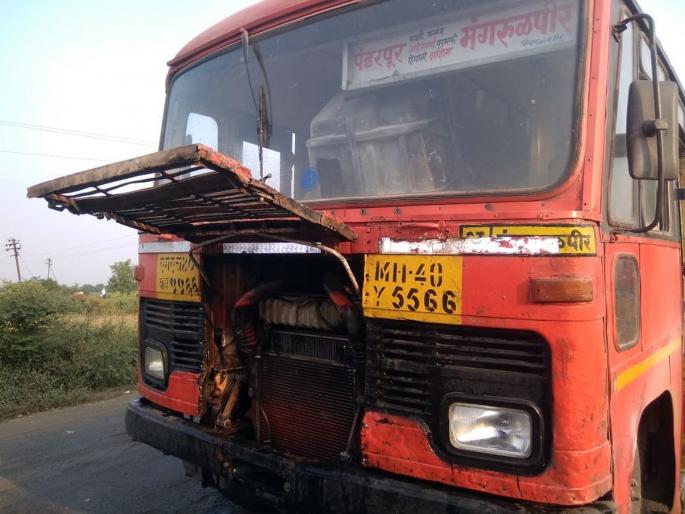 Running fire | धावत्या बसला आग Running fire | धावत्या बसला आग