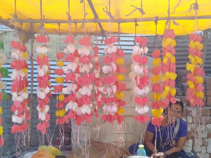 Holi market for Holi | होळीसाठी सजली बाजारपेठ