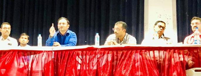 Countdown of counting votes | मतमोजणीचे काऊंटडाऊन सुरू Countdown of counting votes | मतमोजणीचे काऊंटडाऊन सुरू