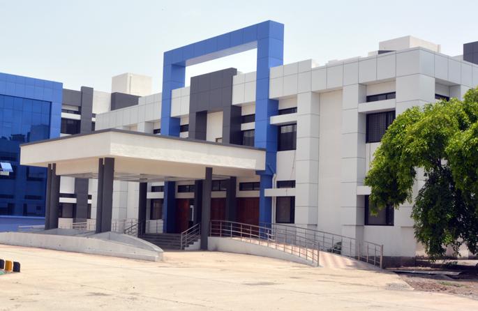 The girl's birth certificate instead of the son | मुलीऐवजी दिले मुलाचे जन्म प्रमाणपत्र The girl's birth certificate instead of the son | मुलीऐवजी दिले मुलाचे जन्म प्रमाणपत्र