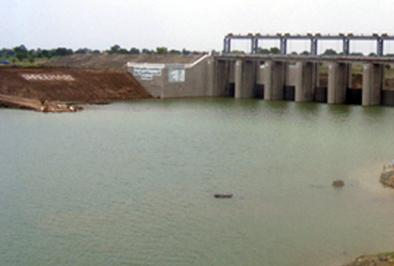 Six irrigation projects will get 775 crores | सहा सिंचन प्रकल्पांना मिळणार ७७५ कोटी Six irrigation projects will get 775 crores | सहा सिंचन प्रकल्पांना मिळणार ७७५ कोटी