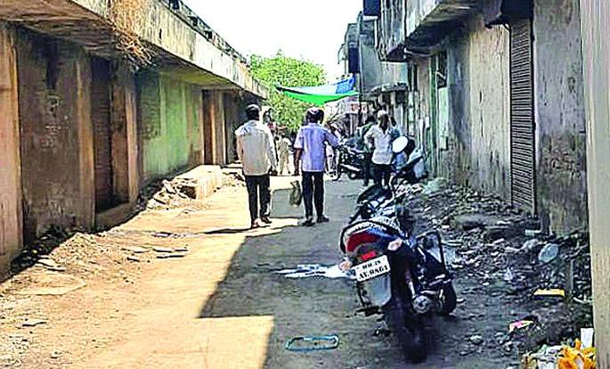 Sting Operation: Market close, gambling on | Sting Operation : बाजार बंद; वरली अड्डे सुरू!  Sting Operation: Market close, gambling on | Sting Operation : बाजार बंद; वरली अड्डे सुरू!