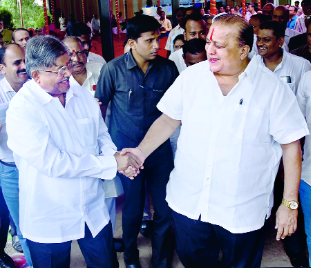 Mushrif's 'BJP' offer | मुश्रीफ यांना ‘भाजप’ची आॅफर Mushrif's 'BJP' offer | मुश्रीफ यांना ‘भाजप’ची आॅफर