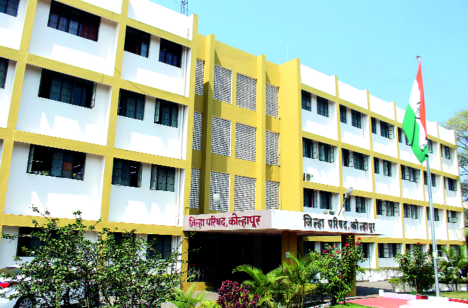 ZP trains do not move forward | झेडपीची गाडी पुढं पळेना