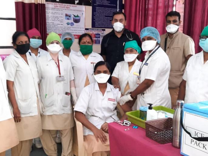 Corona vaccine to 225 beneficiaries in Malegaon | मालेगावी २२५ लाभार्थ्यांना कोरोना लस