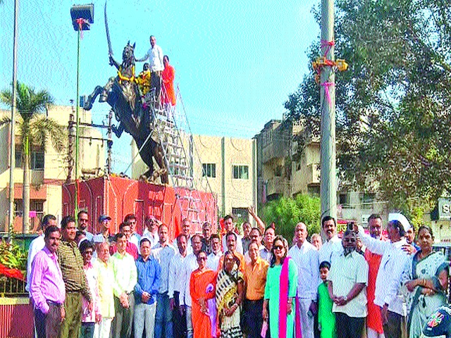 Greetings to Chhatrapati Shivaji Maharaj | छत्रपती शिवाजी महाराज यांना अभिवादन Greetings to Chhatrapati Shivaji Maharaj | छत्रपती शिवाजी महाराज यांना अभिवादन