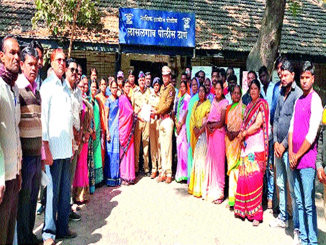 Lasalgavi protests in Matori atrocities | मातोरीतील अत्याचाराच्या घटनेचा लासलगावी निषेध Lasalgavi protests in Matori atrocities | मातोरीतील अत्याचाराच्या घटनेचा लासलगावी निषेध