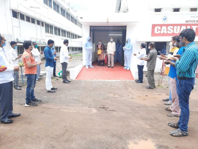 corona virus: 27 corona free from Mayani Medical College | corona virus : मायणी वैद्यकीय महाविद्यालयातून २७ जण कोरोनामुक्त