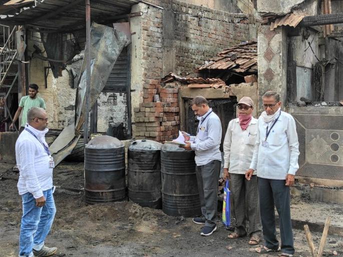 Fire damages Rs 60 lakh | विसरवाडी येथील आगीत ६० लाखाचे नुकसान Fire damages Rs 60 lakh | विसरवाडी येथील आगीत ६० लाखाचे नुकसान