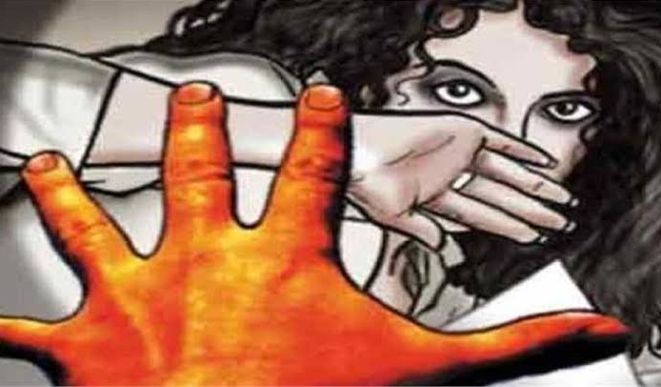 Minor girl torture, Posco crime against one | अल्पवयीन बालिकेवर अत्याचार, एकाविरुद्ध पोस्कोचा गुन्हा Minor girl torture, Posco crime against one | अल्पवयीन बालिकेवर अत्याचार, एकाविरुद्ध पोस्कोचा गुन्हा