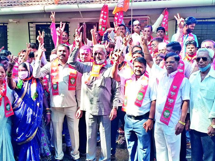 Voter shock to all political parties in Nagar Panchayat elections | नगर पंचायत निवडणुकीत सर्वच राजकीय पक्षांना मतदारांचा झटका Voter shock to all political parties in Nagar Panchayat elections | नगर पंचायत निवडणुकीत सर्वच राजकीय पक्षांना मतदारांचा झटका