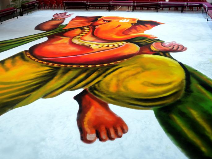 Another World Record by Shastri Nishankar's 125 Rupees at the Bappa festival in Nashik | नाशिकला बाप्पा महोत्सवात श्रीगणेशाच्या १२५ रुपांद्वारे आणखी एक विश्वविक्रम Another World Record by Shastri Nishankar's 125 Rupees at the Bappa festival in Nashik | नाशिकला बाप्पा महोत्सवात श्रीगणेशाच्या १२५ रुपांद्वारे आणखी एक विश्वविक्रम