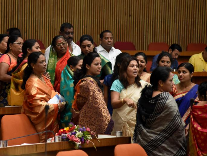 Confusion of opposition | विरोधकांच्या प्रतिमहासभेतच गोंधळ