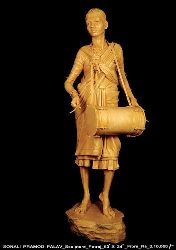 Potraj sculpture at the National Art Exhibition | सोनाली पालव यांचे पोतराज शिल्पकृती राष्ट्रीय कलाप्रदर्शनात Potraj sculpture at the National Art Exhibition | सोनाली पालव यांचे पोतराज शिल्पकृती राष्ट्रीय कलाप्रदर्शनात