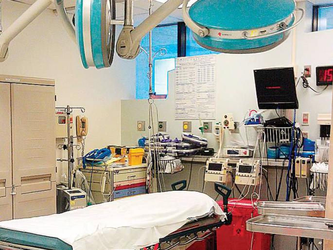 Parbhani: The Tramma Care Center's aim is to strike | परभणी : ट्रॉमा केअर सेंटरच्या उद्देशालाच हरताळ Parbhani: The Tramma Care Center's aim is to strike | परभणी : ट्रॉमा केअर सेंटरच्या उद्देशालाच हरताळ