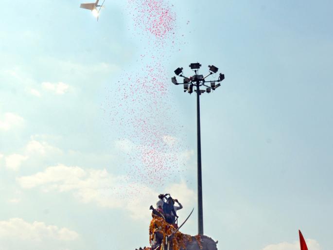 Parbhani Nagarani is the capital of Shivrajaya | शिवरायांच्या जयघोषाने दुमदुमली परभणी नगरी Parbhani Nagarani is the capital of Shivrajaya | शिवरायांच्या जयघोषाने दुमदुमली परभणी नगरी