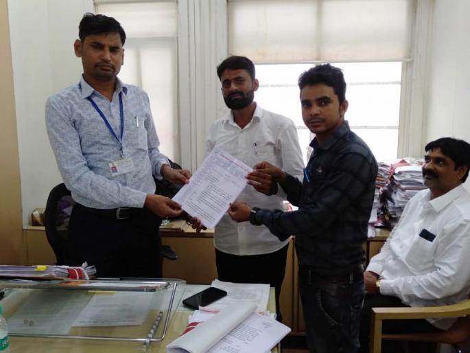 Strike in ministry for demands of tribal students | आदिवासी विद्यार्थ्यांची मागण्यांसाठी मंत्रालयात धडक Strike in ministry for demands of tribal students | आदिवासी विद्यार्थ्यांची मागण्यांसाठी मंत्रालयात धडक