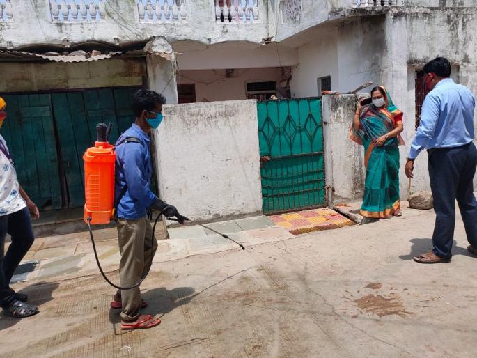 Corona's attack on safe Muktainagar again | सुरक्षित मुक्ताईनगरवर पुन्हा 'कोरोना'चे सावट Corona's attack on safe Muktainagar again | सुरक्षित मुक्ताईनगरवर पुन्हा 'कोरोना'चे सावट