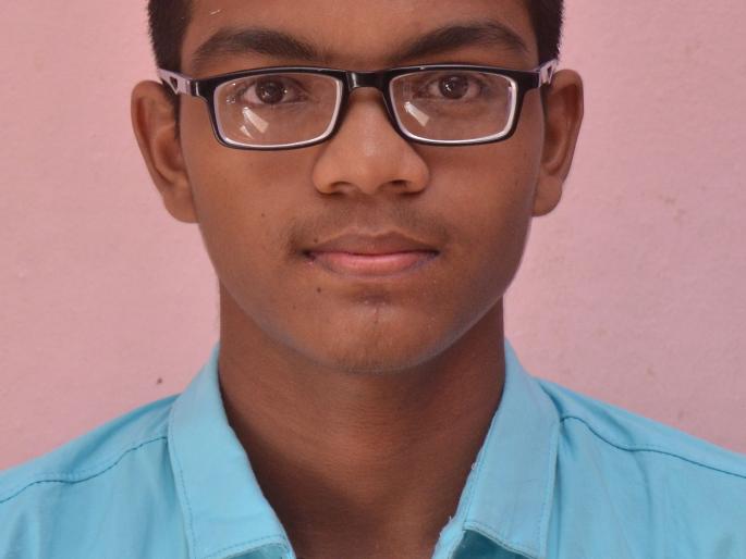 Success of ‘Neat’ test in the hands of cotton sellers | कपाशी वेचणाऱ्या हातात ‘नीट’ परीक्षेचे यश Success of ‘Neat’ test in the hands of cotton sellers | कपाशी वेचणाऱ्या हातात ‘नीट’ परीक्षेचे यश