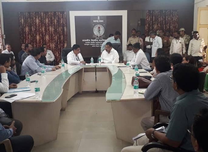 Minister of State for Health Rajendra Patil - Yadravkar visits chambers in Sangli and Miraj | corona virus-आरोग्य राज्यमंत्री यड्रावकर यांची सांगली-मिरज येथील कक्षांना भेटी Minister of State for Health Rajendra Patil - Yadravkar visits chambers in Sangli and Miraj | corona virus-आरोग्य राज्यमंत्री यड्रावकर यांची सांगली-मिरज येथील कक्षांना भेटी