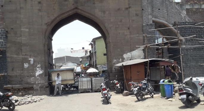 Only three avenues open to Sinnar | सिन्नरला प्रवेशासाठी तीनच रस्ते खुले Only three avenues open to Sinnar | सिन्नरला प्रवेशासाठी तीनच रस्ते खुले