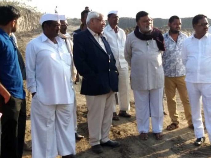 25 thousand cubic meter of puddle from Devundi Bond of Kundewadi | कुंदेवाडीच्या देवनदी बंधाऱ्यातून २५ हजार घनमीटर गाळाचा उपसा 25 thousand cubic meter of puddle from Devundi Bond of Kundewadi | कुंदेवाडीच्या देवनदी बंधाऱ्यातून २५ हजार घनमीटर गाळाचा उपसा