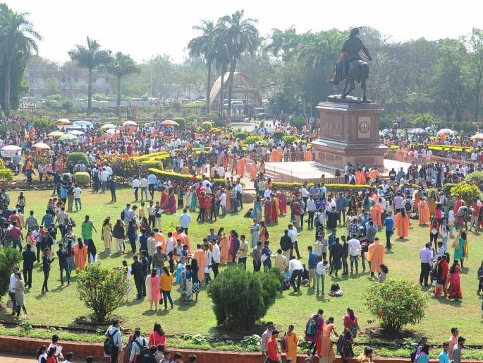 Shivaji University honors 54th convocation, Priyanka Patil, Diksha More | शिवाजी विद्यापीठाचा ५४ वा दीक्षान्त समारंभ उत्साहात, प्रियांका पाटील, दीक्षा मोरे यांचा सन्मान Shivaji University honors 54th convocation, Priyanka Patil, Diksha More | शिवाजी विद्यापीठाचा ५४ वा दीक्षान्त समारंभ उत्साहात, प्रियांका पाटील, दीक्षा मोरे यांचा सन्मान