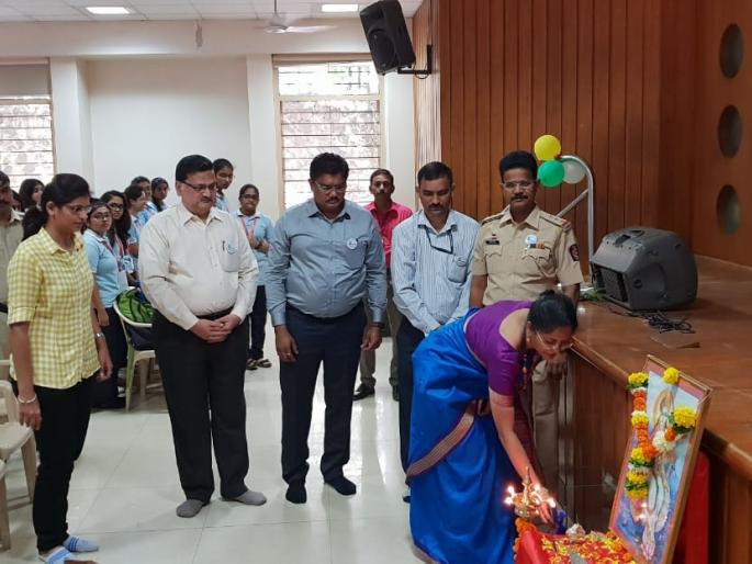 Unique programme of Police in Thane-Bhiwandi College | ठाणे-भिवंडीतील महाविद्यालयात पोलिसांचा अनोखा उपक्रम Unique programme of Police in Thane-Bhiwandi College | ठाणे-भिवंडीतील महाविद्यालयात पोलिसांचा अनोखा उपक्रम