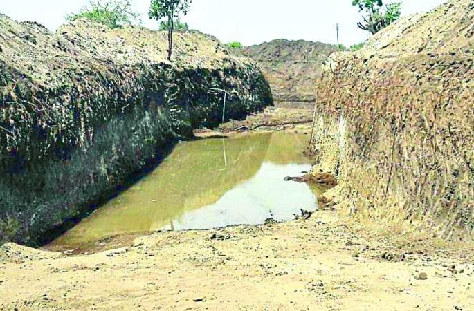 Water conservation works will be done through BJS in Washim District | 'बीजेएस'च्या माध्यमातून होणार जलसंधारणाची कामे Water conservation works will be done through BJS in Washim District | 'बीजेएस'च्या माध्यमातून होणार जलसंधारणाची कामे
