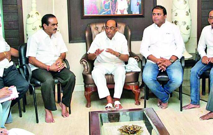 Datta Meghna's jump relief to BJP's group | दत्ता मेघेंच्या उडीने भाजपच्या गटाला दिलासा Datta Meghna's jump relief to BJP's group | दत्ता मेघेंच्या उडीने भाजपच्या गटाला दिलासा