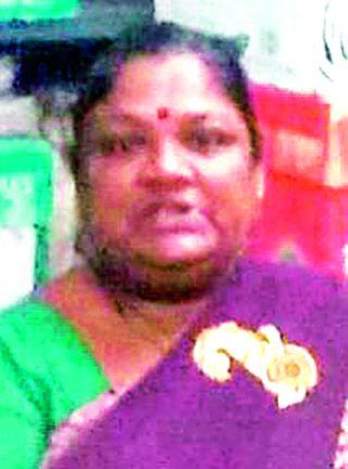 With Sarpanch, the husband, son and secretary of ACB are trapped | सरपंचासह पती, मुलगा व सचिव एसीबीच्या जाळ्यात