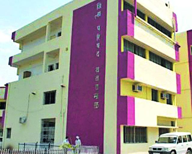 Shokoj to 14 divisions of Zilla Parishad | जिल्हा परिषदेच्या १४ विभागप्रमुखांना शोकॉज Shokoj to 14 divisions of Zilla Parishad | जिल्हा परिषदेच्या १४ विभागप्रमुखांना शोकॉज