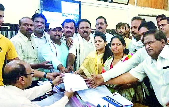 Congratulation of Karnataka Constitution | कर्नाटकातील घटनेचा काँग्रेसतर्फे निषेध Congratulation of Karnataka Constitution | कर्नाटकातील घटनेचा काँग्रेसतर्फे निषेध