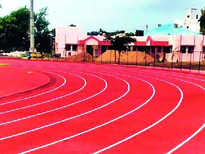 Athletics Coach attends 1 day only! | अॅथलेटिक्स कोचची ६० दिवसांत केवळ एक दिवस हजेरी! Athletics Coach attends 1 day only! | अॅथलेटिक्स कोचची ६० दिवसांत केवळ एक दिवस हजेरी!