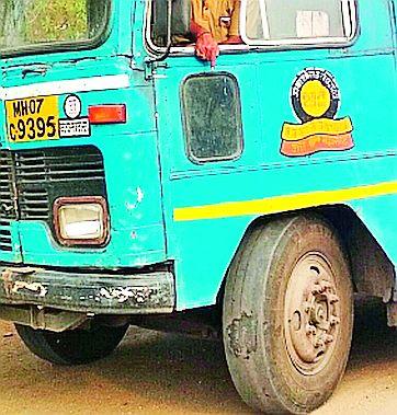 'ST' bus destroyer of Human Development Mission | मानव विकास मिशनची ‘एसटी’ बस विनावाहक 'ST' bus destroyer of Human Development Mission | मानव विकास मिशनची ‘एसटी’ बस विनावाहक