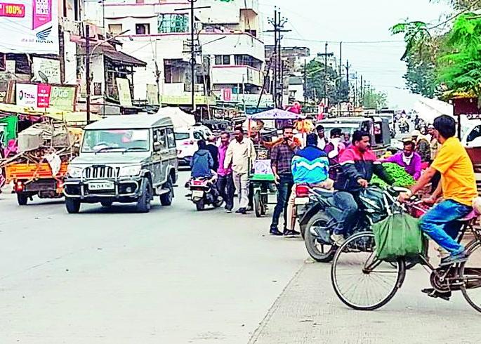 Lose the ban on the first day | जमावबंदीला पहिल्याच दिवशी खो Lose the ban on the first day | जमावबंदीला पहिल्याच दिवशी खो
