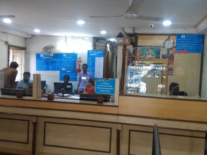 banks waiting for farmers crop insurance | पीक विम्यासाठी बँकांना शेतकºयांची प्रतीक्षा ! banks waiting for farmers crop insurance | पीक विम्यासाठी बँकांना शेतकºयांची प्रतीक्षा !