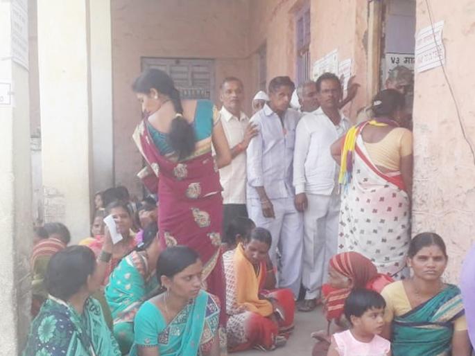 9 of 9 million voters have voted right to vote | १९ पैकी ९ लाख मतदारांनी बजाविला मतदानाचा हक्क 9 of 9 million voters have voted right to vote | १९ पैकी ९ लाख मतदारांनी बजाविला मतदानाचा हक्क