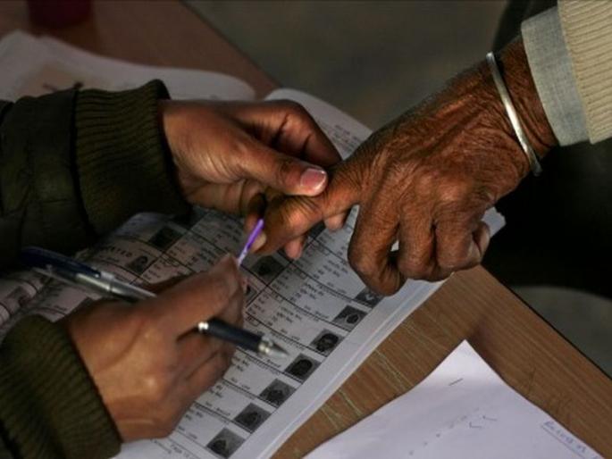 National Voters Day: Voters should be awake for indian democracy | राष्ट्रीय मतदार दिवस : मतदार राजा जागा हो.. भारतीय लोकशाहीचा धागा हो National Voters Day: Voters should be awake for indian democracy | राष्ट्रीय मतदार दिवस : मतदार राजा जागा हो.. भारतीय लोकशाहीचा धागा हो