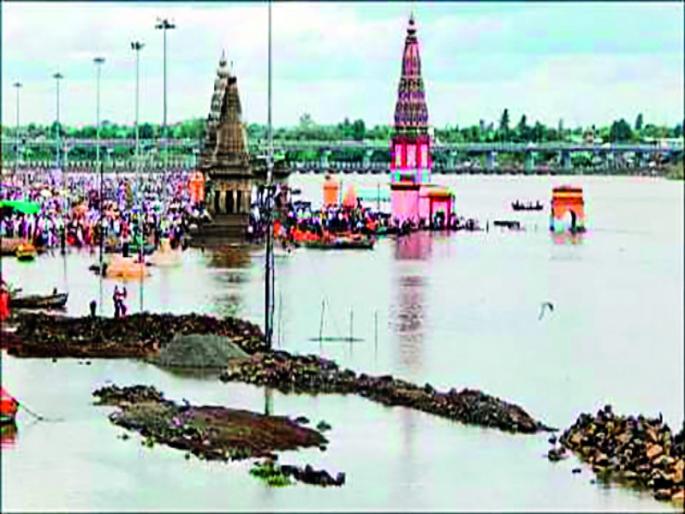 A memorial of Saint Namdev Maharaj will be create in Pandharpur | पंढरपूर येथील चंद्रभागेच्या तीरावर होणार संत नामदेव महाराजांचे स्मारक A memorial of Saint Namdev Maharaj will be create in Pandharpur | पंढरपूर येथील चंद्रभागेच्या तीरावर होणार संत नामदेव महाराजांचे स्मारक