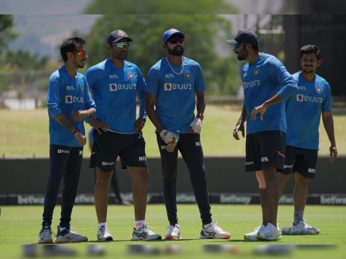 IND vs SA, 1st ODI Live Updates : South Africa have won the toss and they've decided to bat first, Venkatesh Iyer Makes his ODI Debut, know both team Playing XI | IND vs SA, 1st ODI Live Updates : दक्षिण आफ्रिकेनं नाणेफेक जिंकली; बघा लोकेश राहुलनं प्लेइंग इलेव्हनमध्ये कोणाला संधी दिली